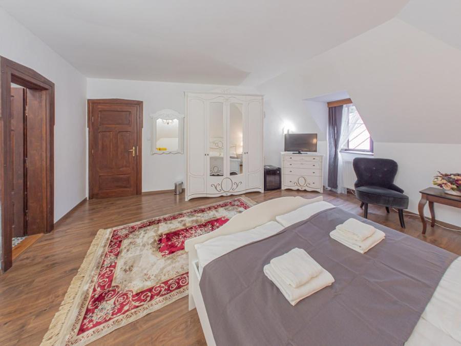 Hotel Salamander - Garni Banská Štiavnica Esterno foto