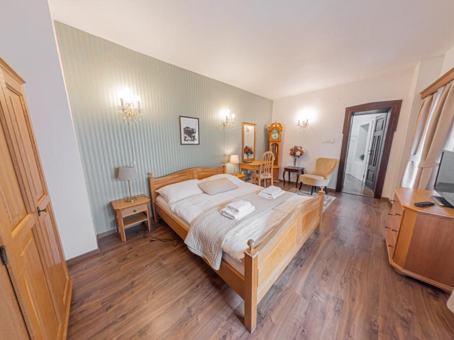 Hotel Salamander - Garni Banská Štiavnica Esterno foto