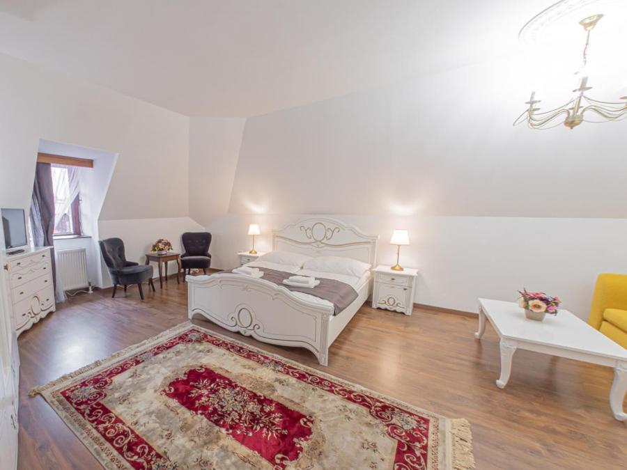Hotel Salamander - Garni Banská Štiavnica Esterno foto