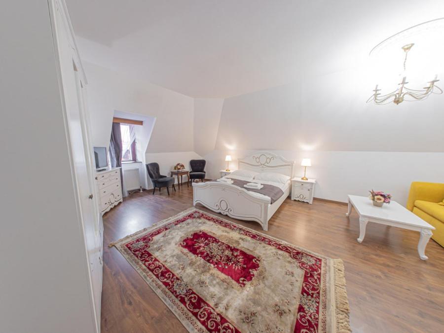 Hotel Salamander - Garni Banská Štiavnica Esterno foto